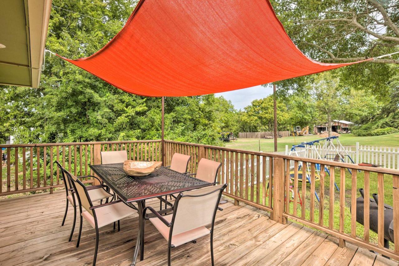 The Gathering Place Brenham Home On 6 Acres 外观 照片